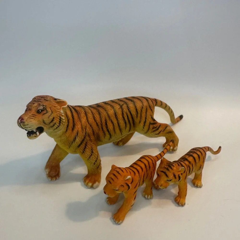 VTG AAA Set of 3 Tigers Mom and Babies Rubber Animals‎ Figurines
